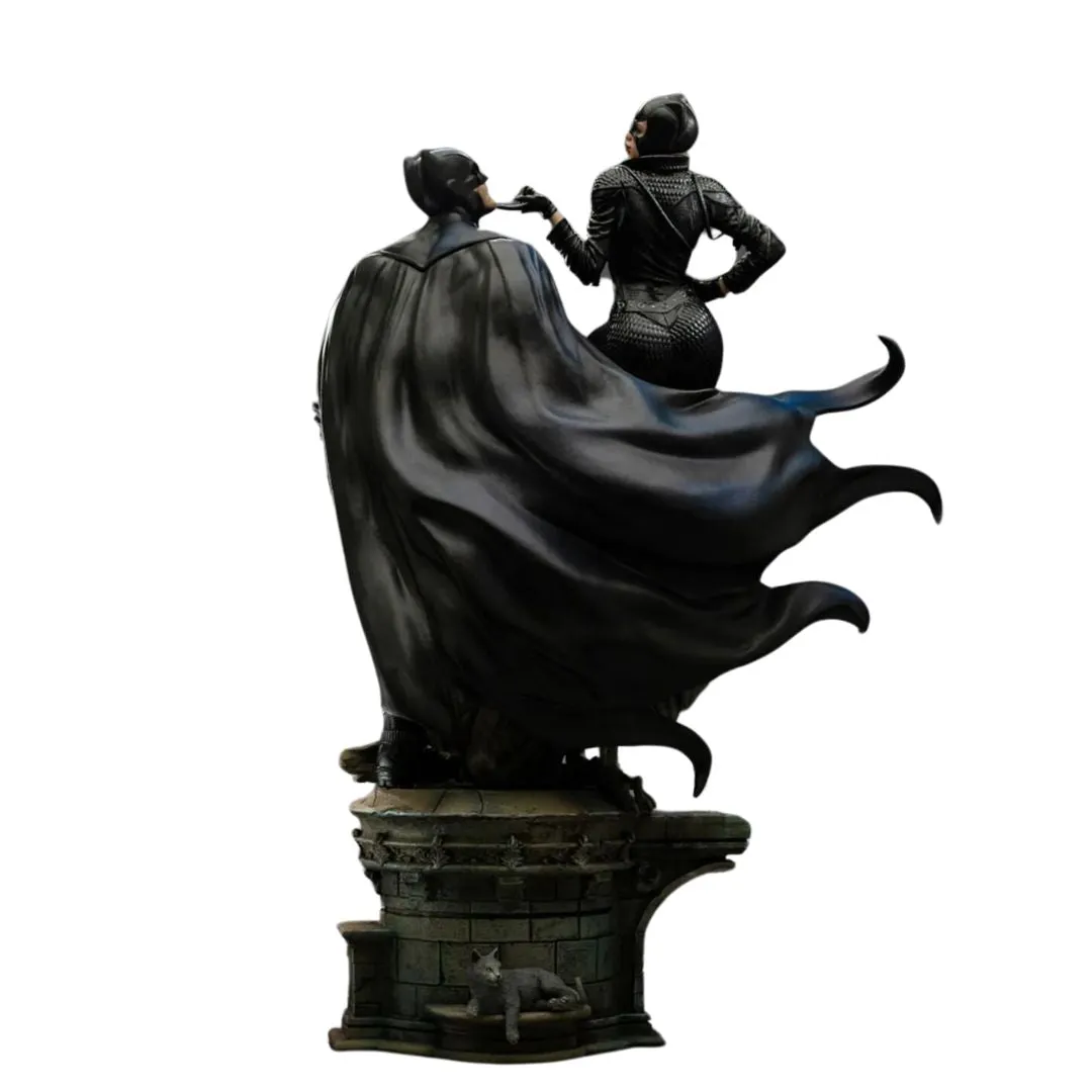 Batman and Catwoman Statue by Iron Studios