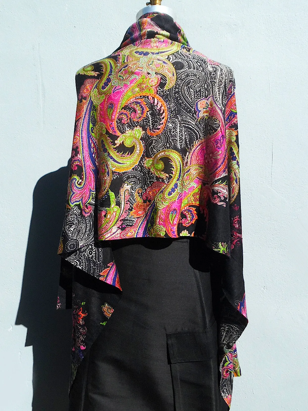 Cardigan Silk And Cashmere Paisley Black And Bright