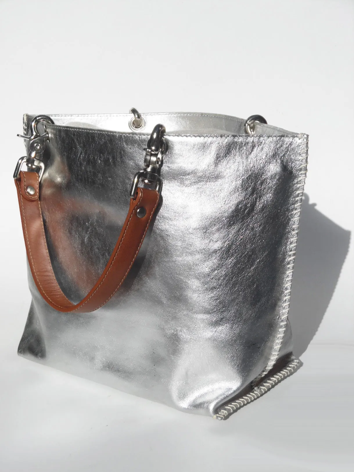 Gamidi Tote Bag Metallic Leather Champagne