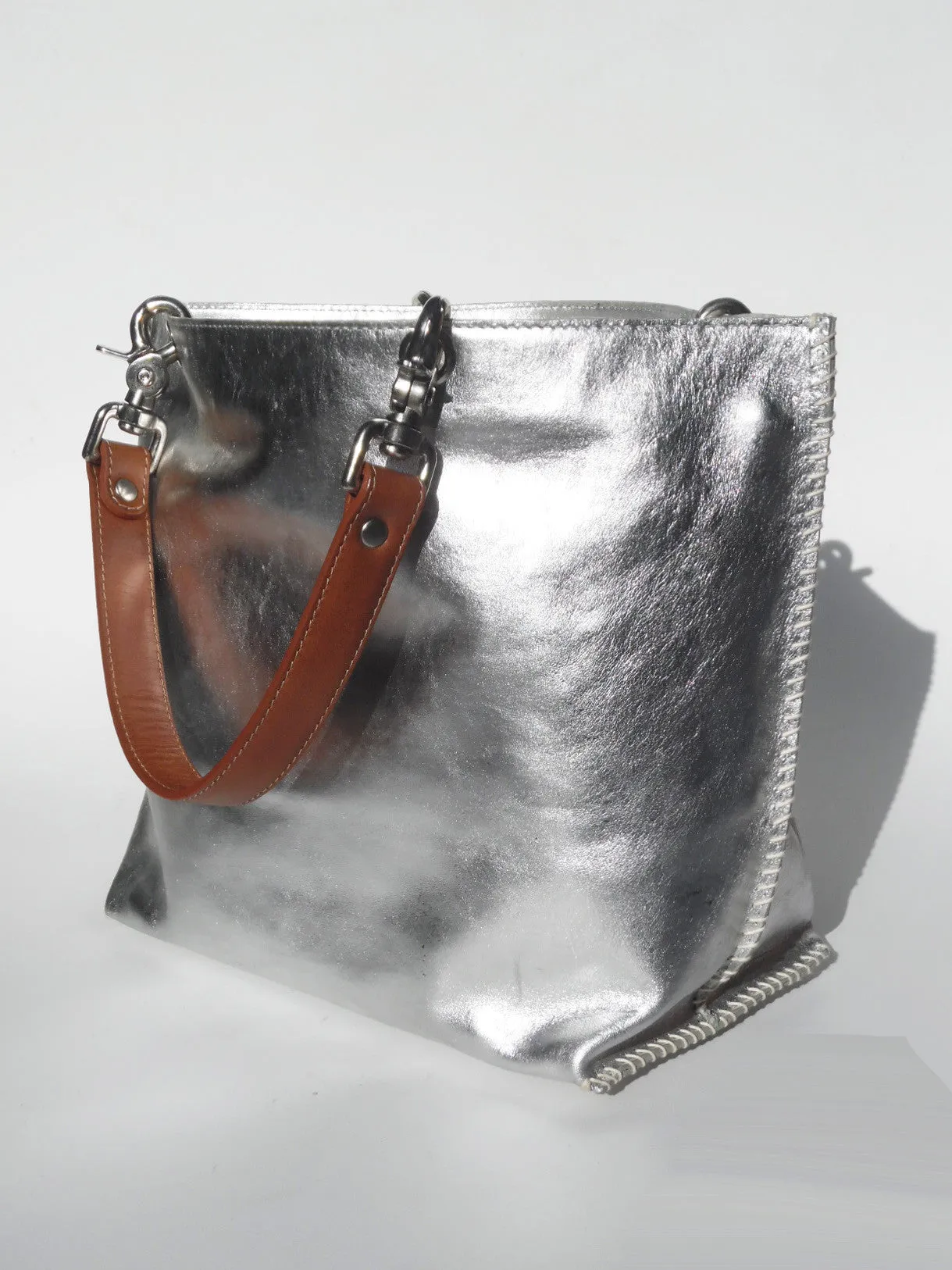 Gamidi Tote Bag Metallic Leather Champagne