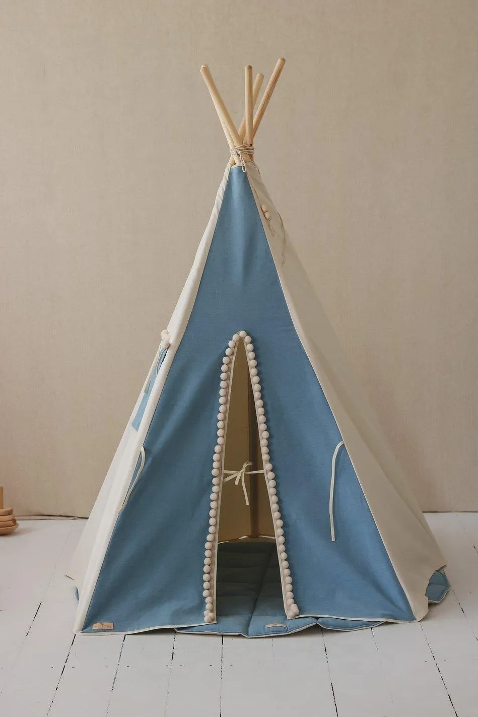 Jeans Teepee With Pompoms And Round Mat Set