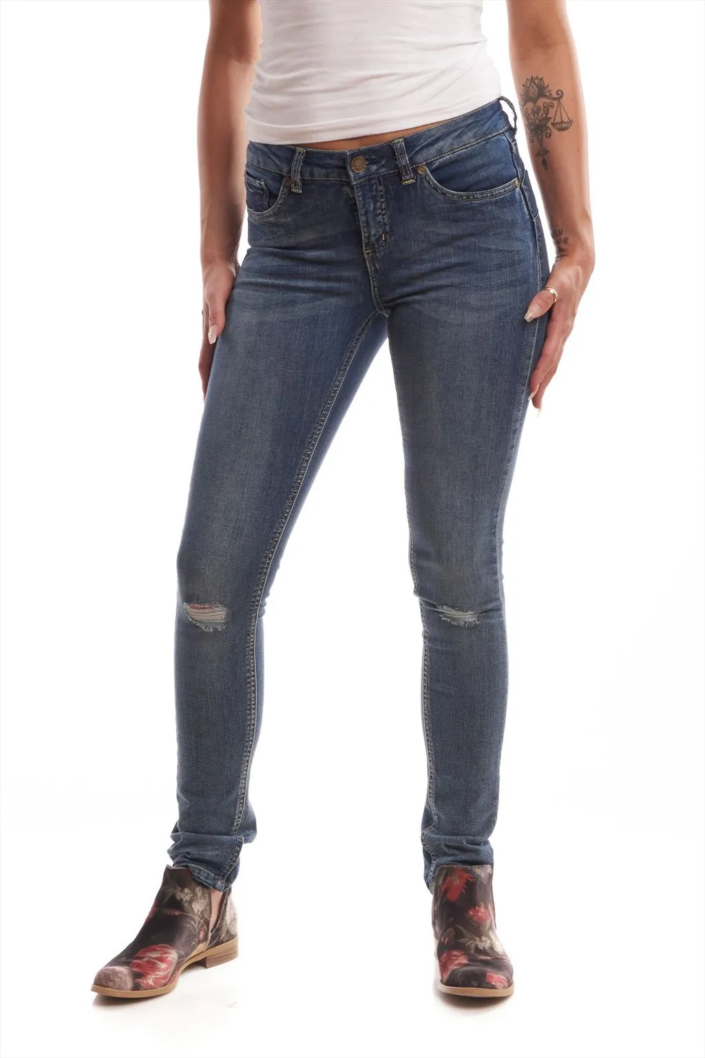 Narrow-legged Joy Jeans