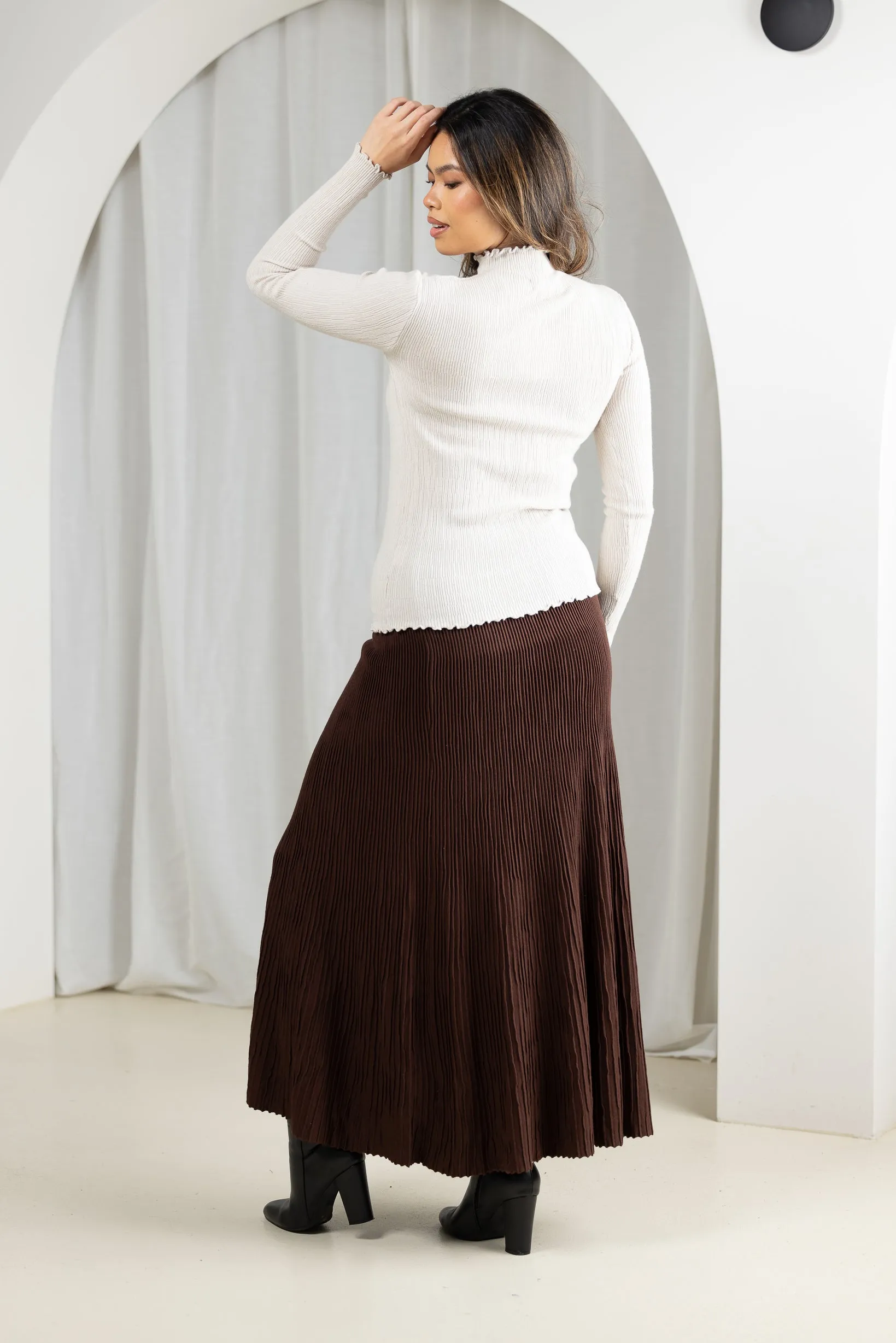 Pleated Knit Skirt