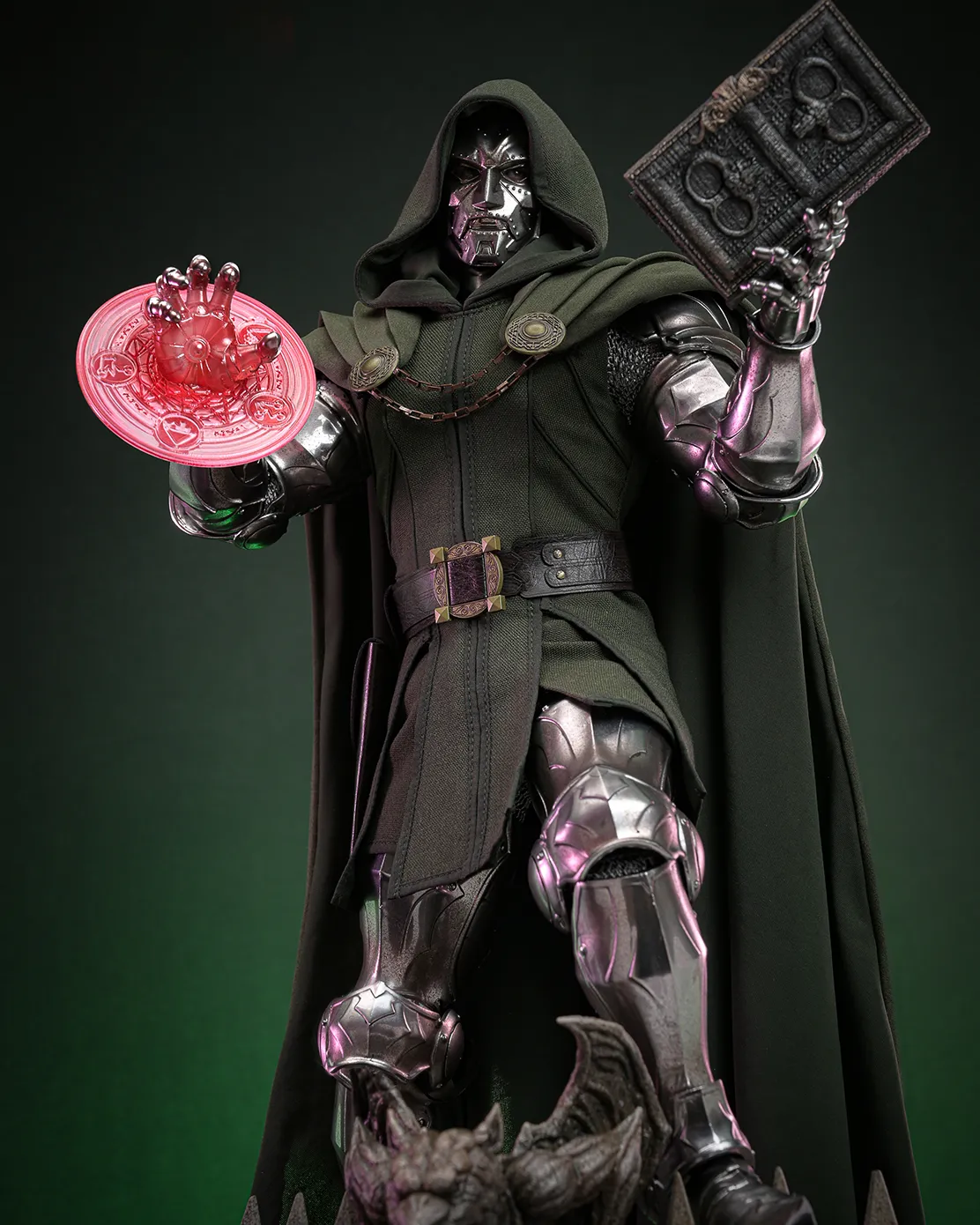 Preorder! Hot Toys CMS022B Marvel Comics 1/6th Scale Doctor Doom Collectible Figure Special Edition