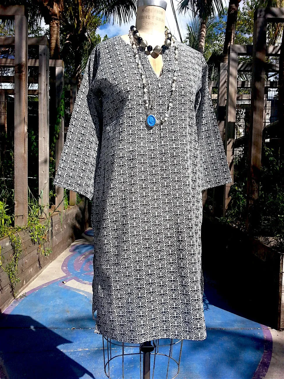 Raja Cotton Long Tunic Black and White Mod