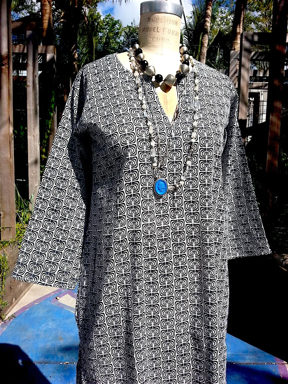 Raja Cotton Long Tunic Black and White Mod