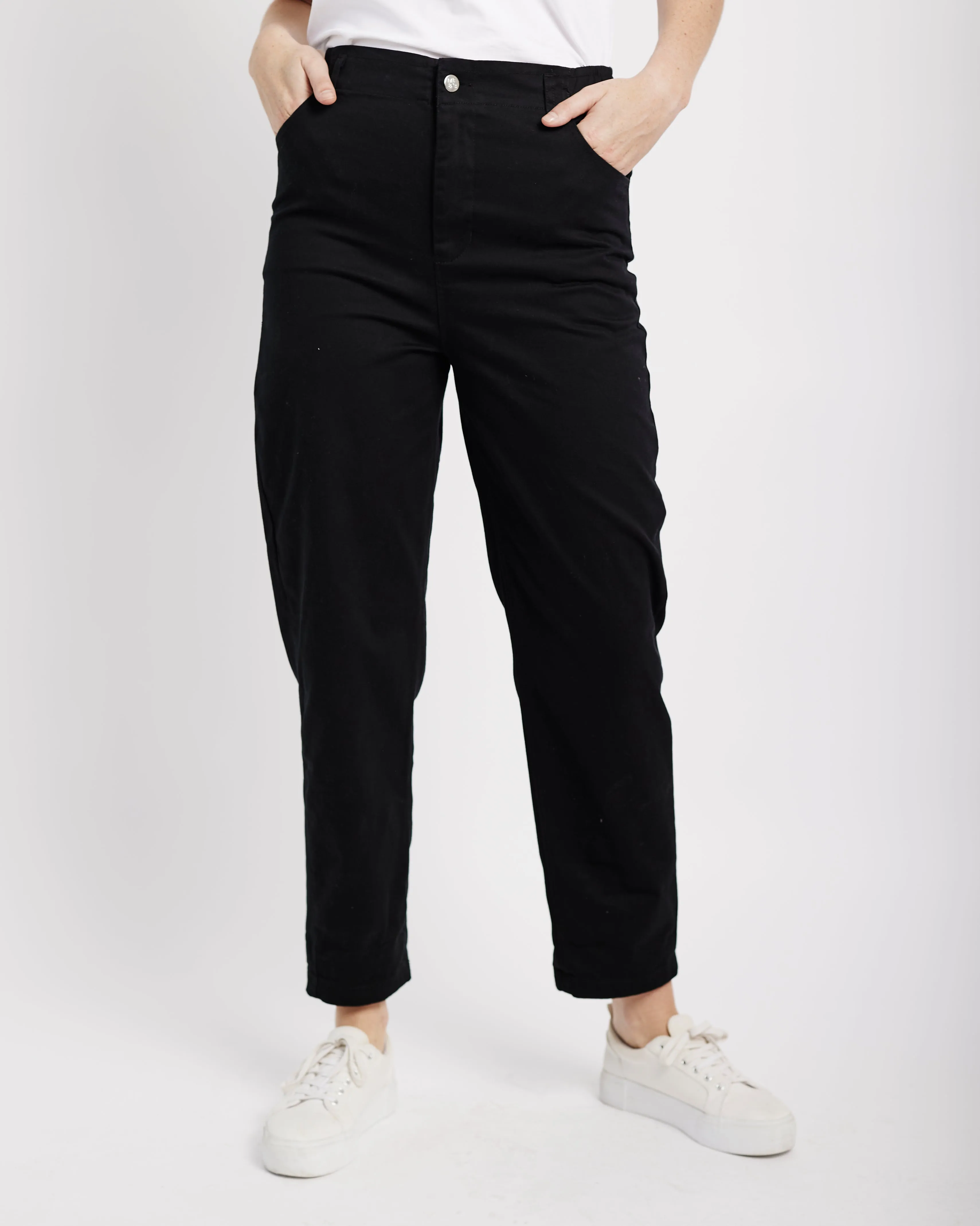 The Piecrust Jean in Black