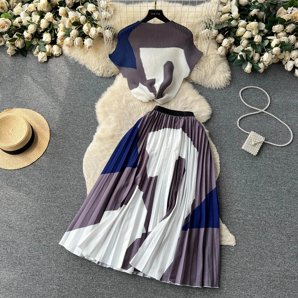 Women's Short-sleeved Top and High Waist Pleated Skirt Two-piece Outfit Set